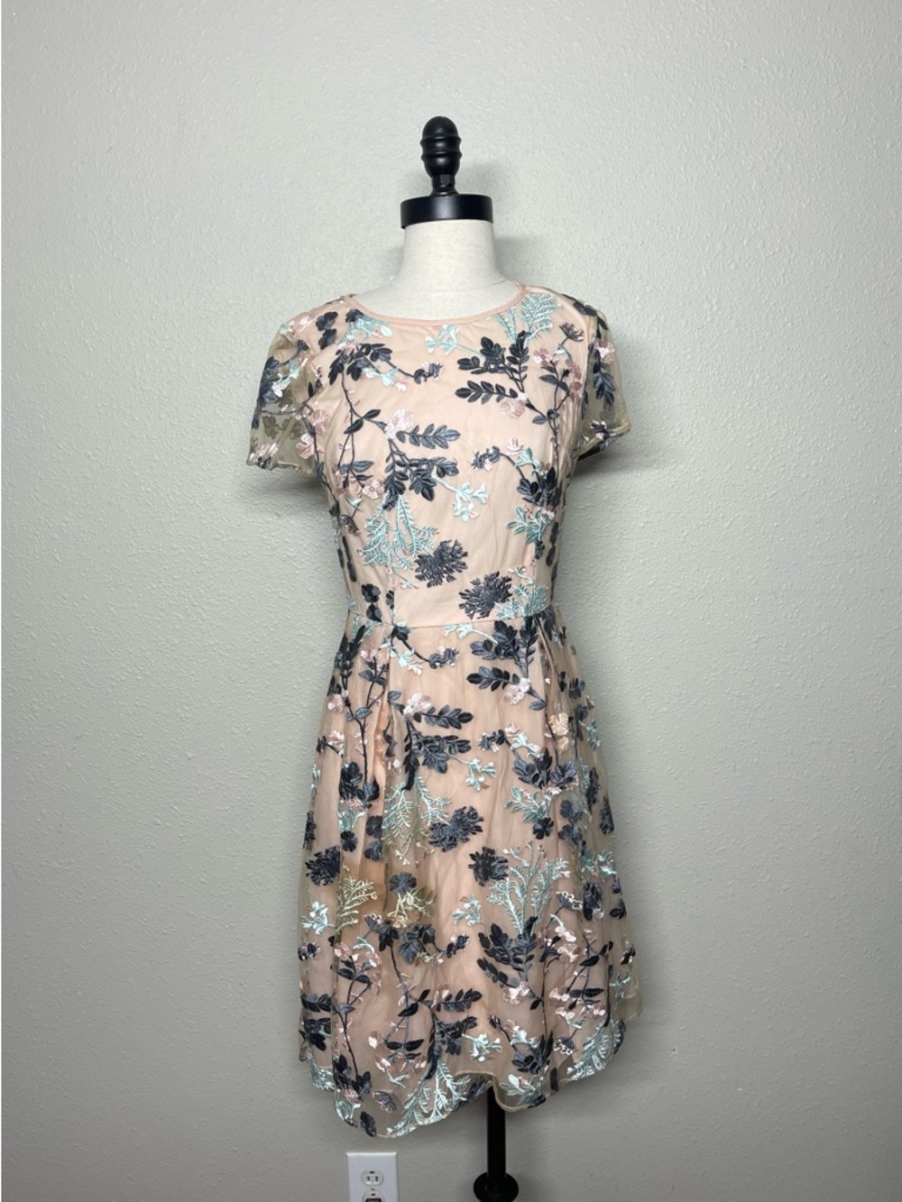 Adrianna Papell Blush Midi Dress with Navy & Seafoam Floral Embroidery  4